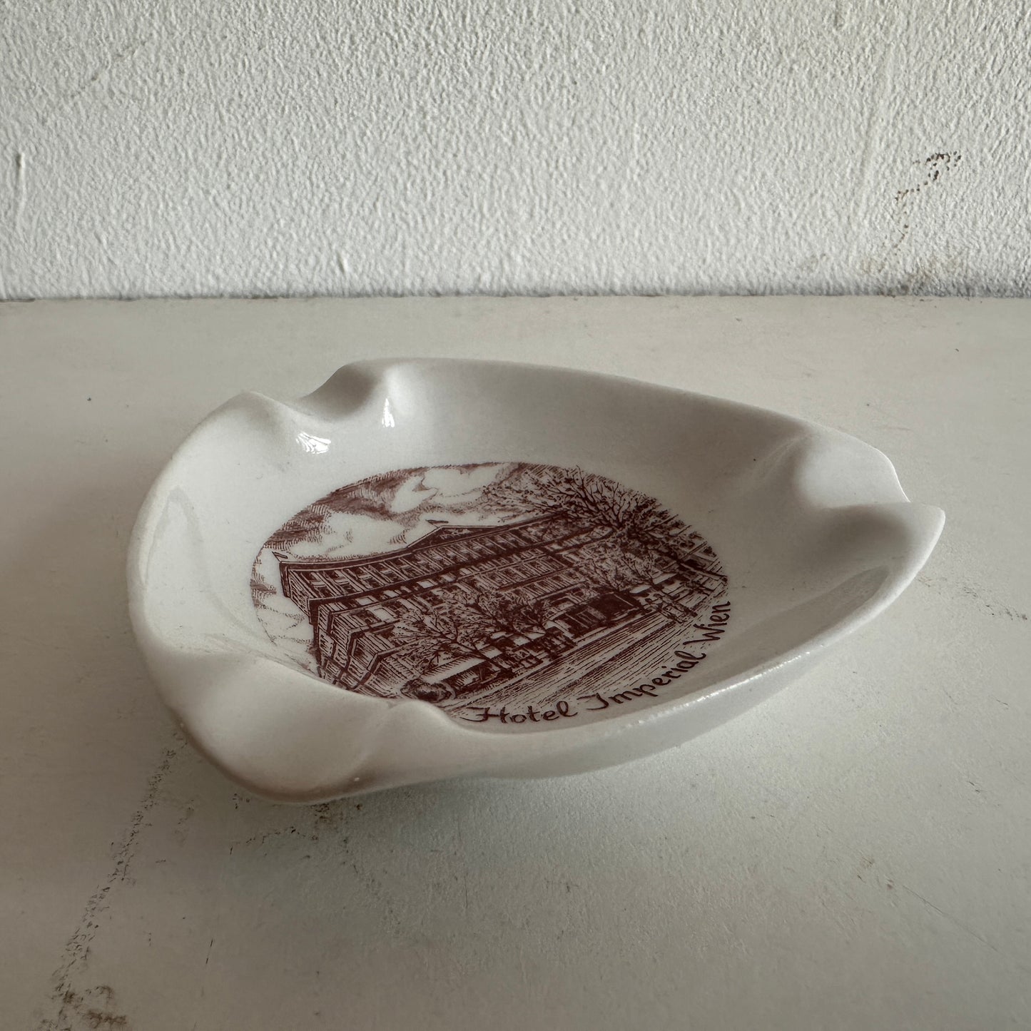 AA003 HOTEL VIEN ASHTRAY