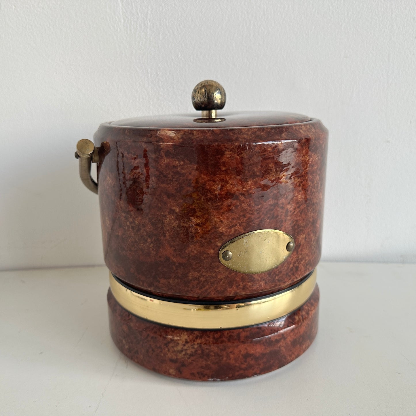 AA007 BROWN VINYL ICE BUCKET