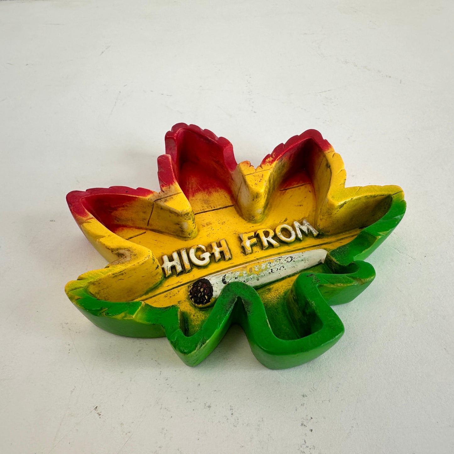 AA010 HIGH FROM ASHTRAY