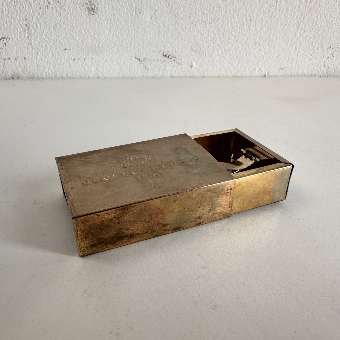 AA018 BENSON & HEDGES 100'S METAL POCKET ASHTRAY