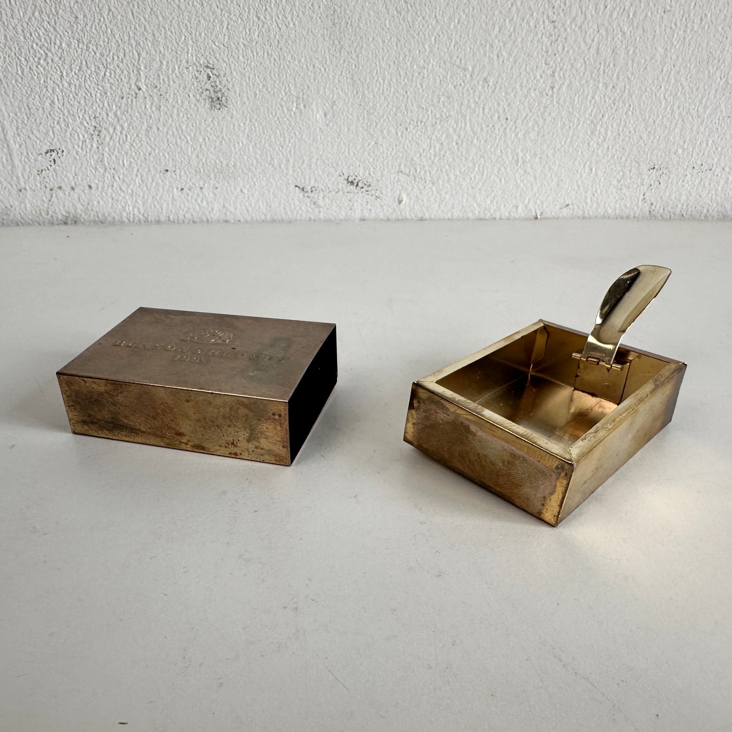AA018 BENSON & HEDGES 100'S METAL POCKET ASHTRAY