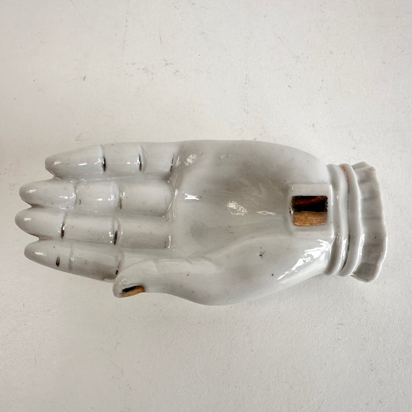 AA020 HAND ASHTRAY