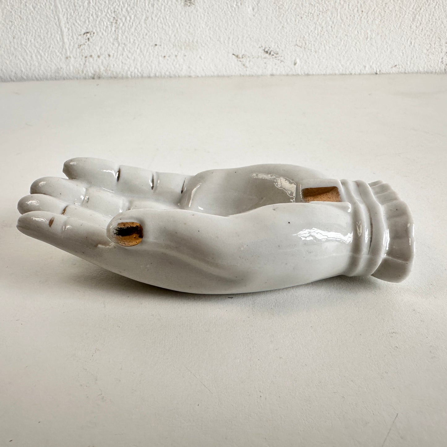 AA020 HAND ASHTRAY