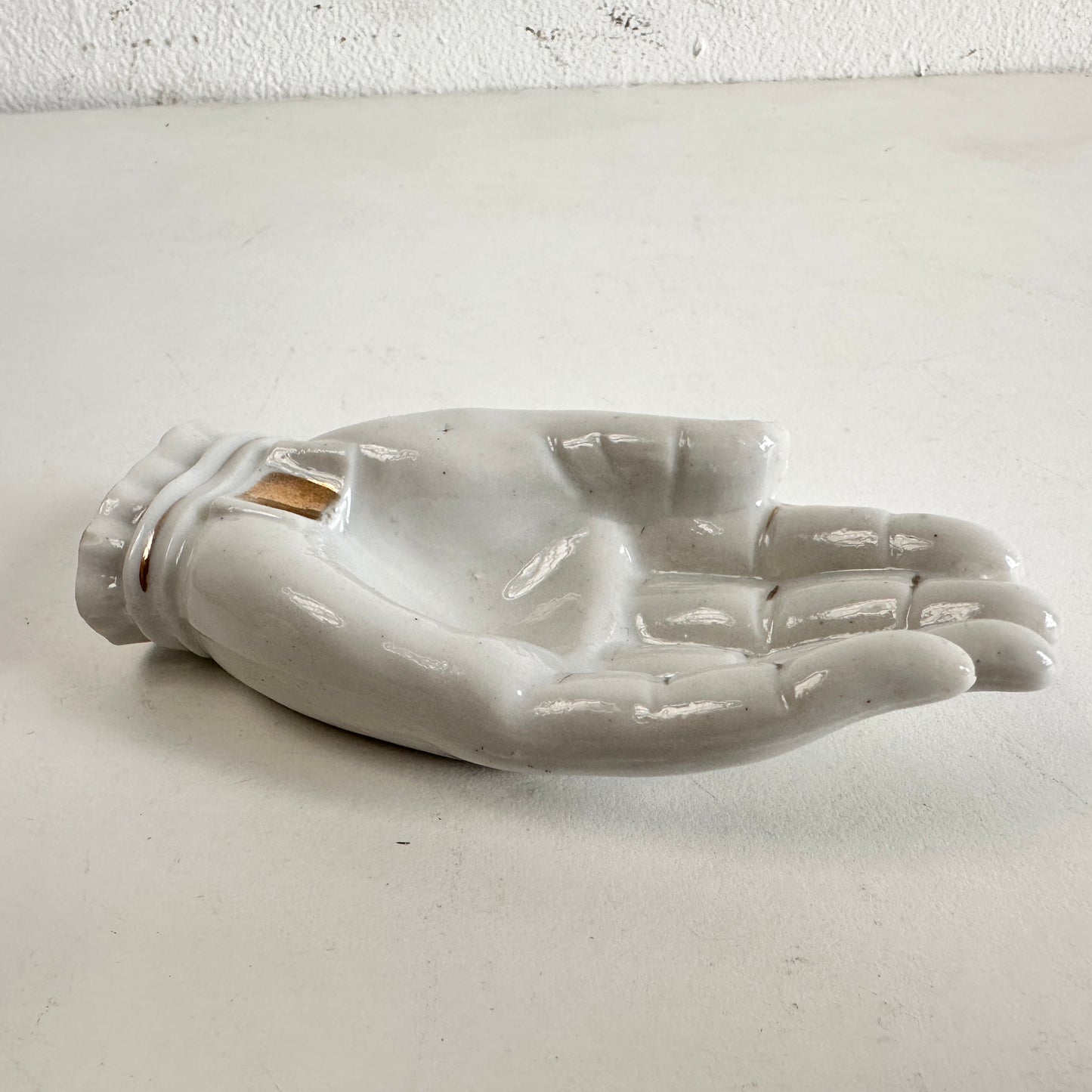 AA020 HAND ASHTRAY