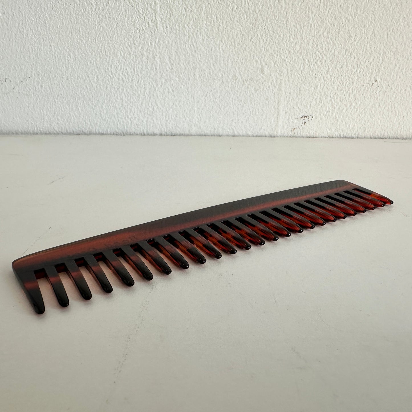 BB024 TORTOISE SHELL COMB