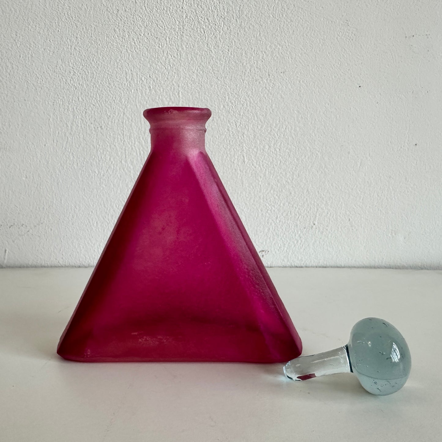 BB028 PINK THICK GLASS PERFUME BOTTLE WITH GLASS LID