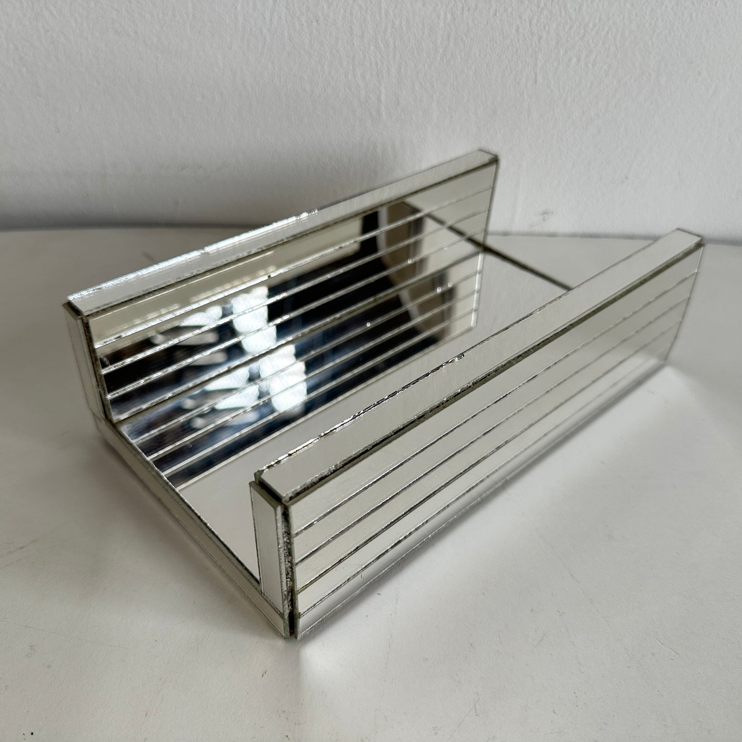 BB029 VINTAGED MIRRORED GUEST TOWEL HOLDER