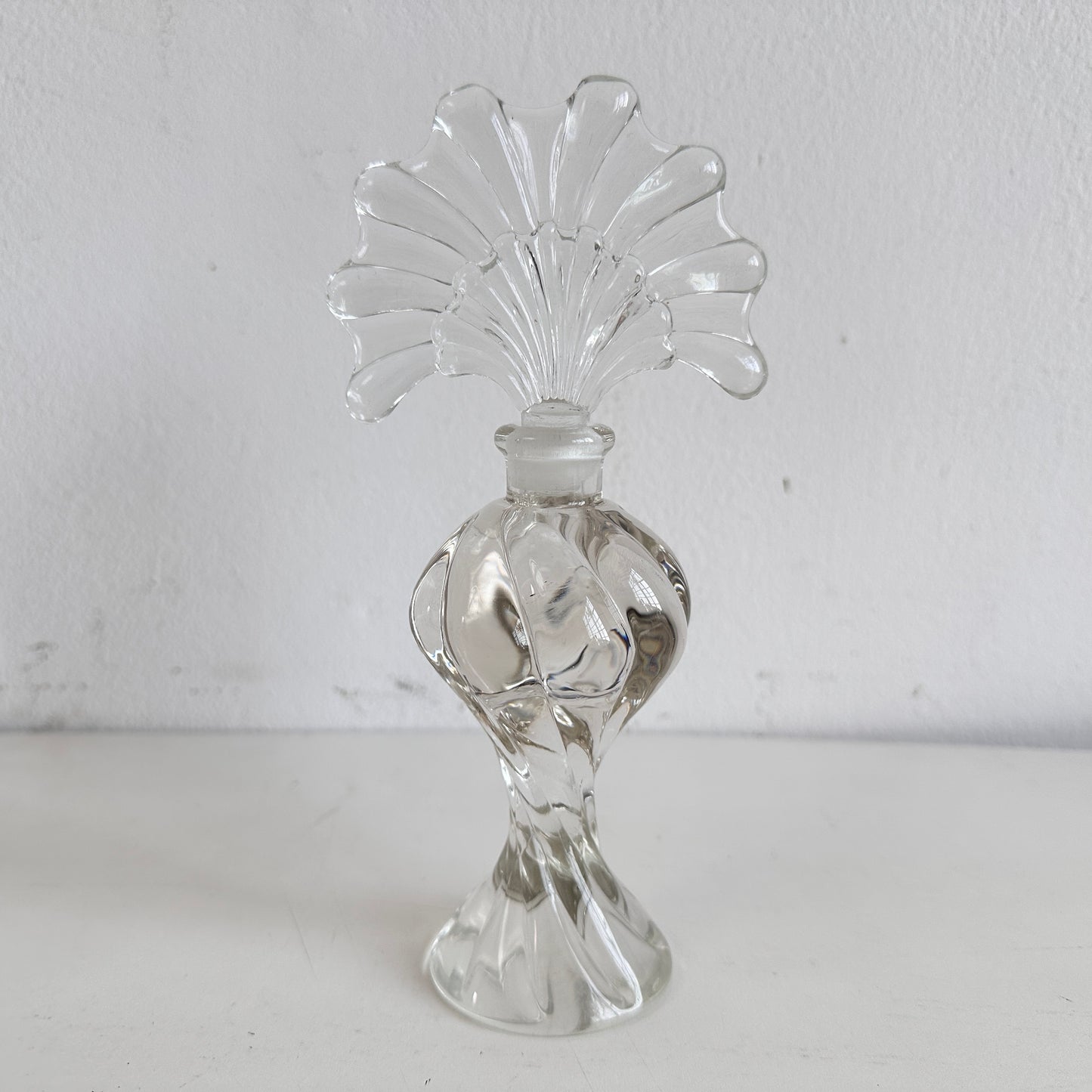 BB035 SHELL SHAPED GLASS PERFUME BOTTLE SET