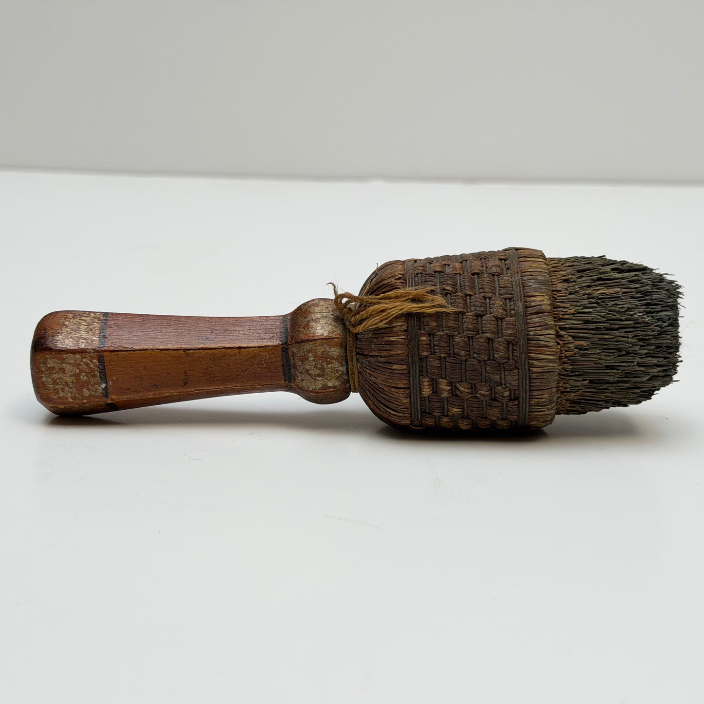 BB045 ANTIQUE WOODEN CLEANING BRUSH