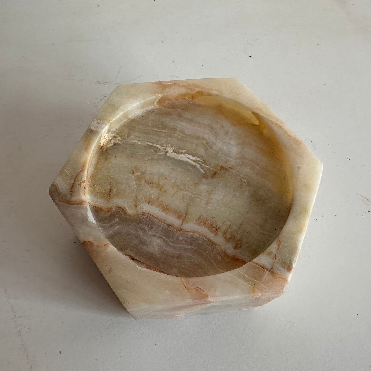 CA004 LOW MARBLE PILAR CANDLE HOLDER
