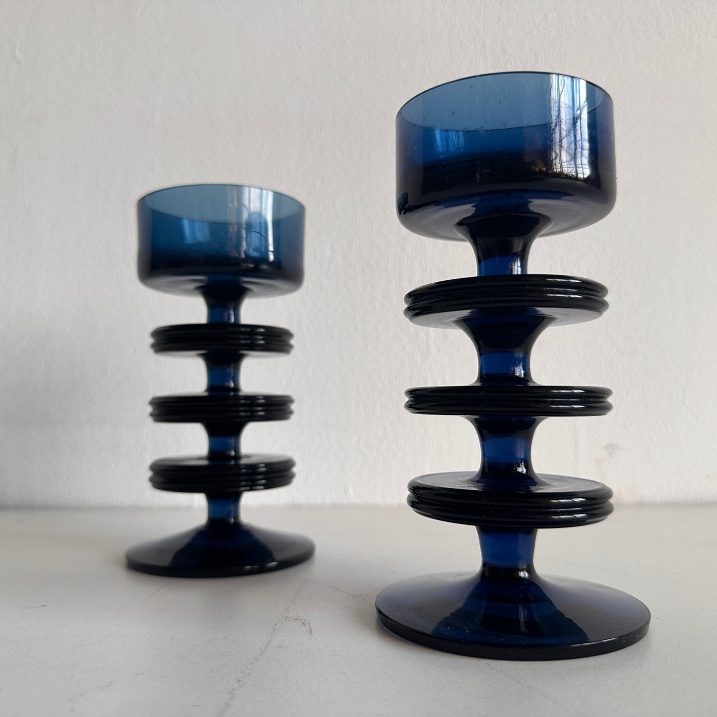 CA013 SET OF TWO DARK BLUE TINTED PILAR CANDLE HOLDERS