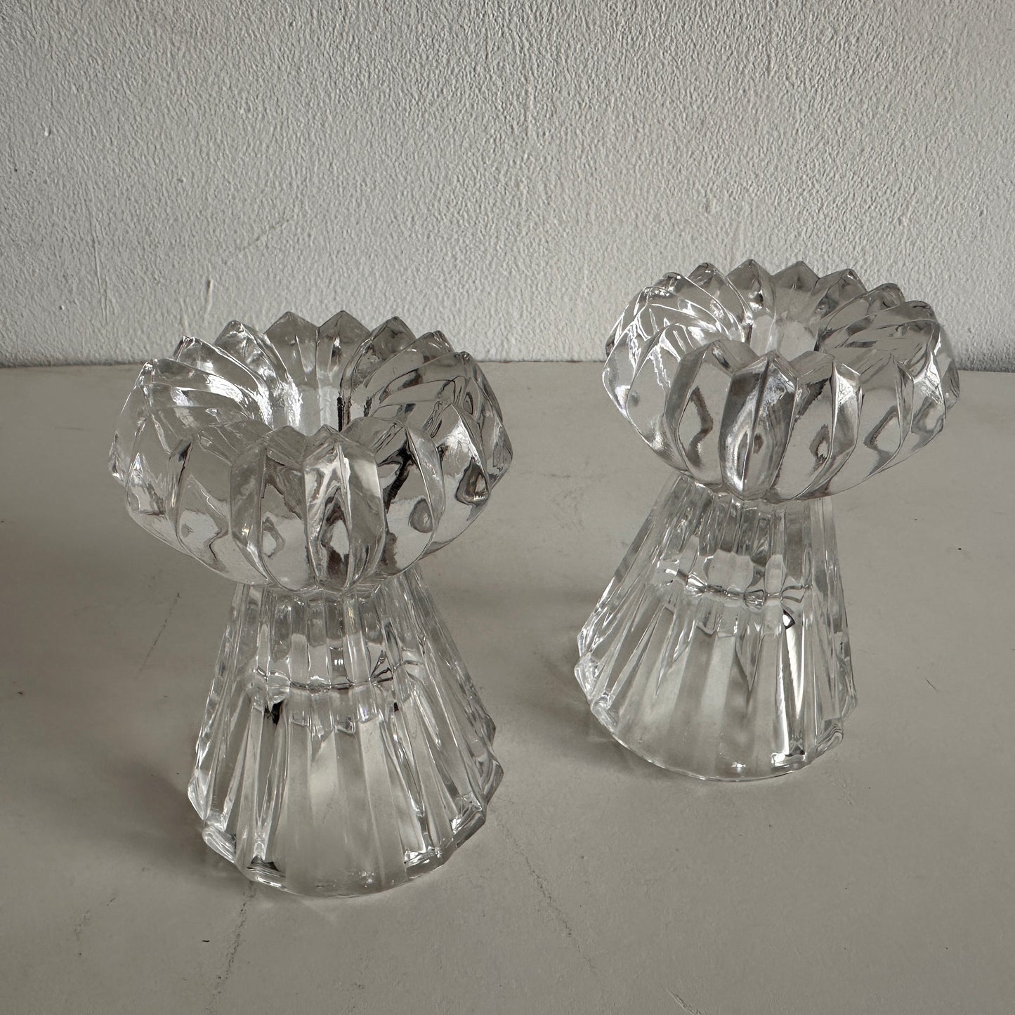 CA015 SET OF TWO JAPANESE CRYSTAL TAPER CANDLE HOLDERS