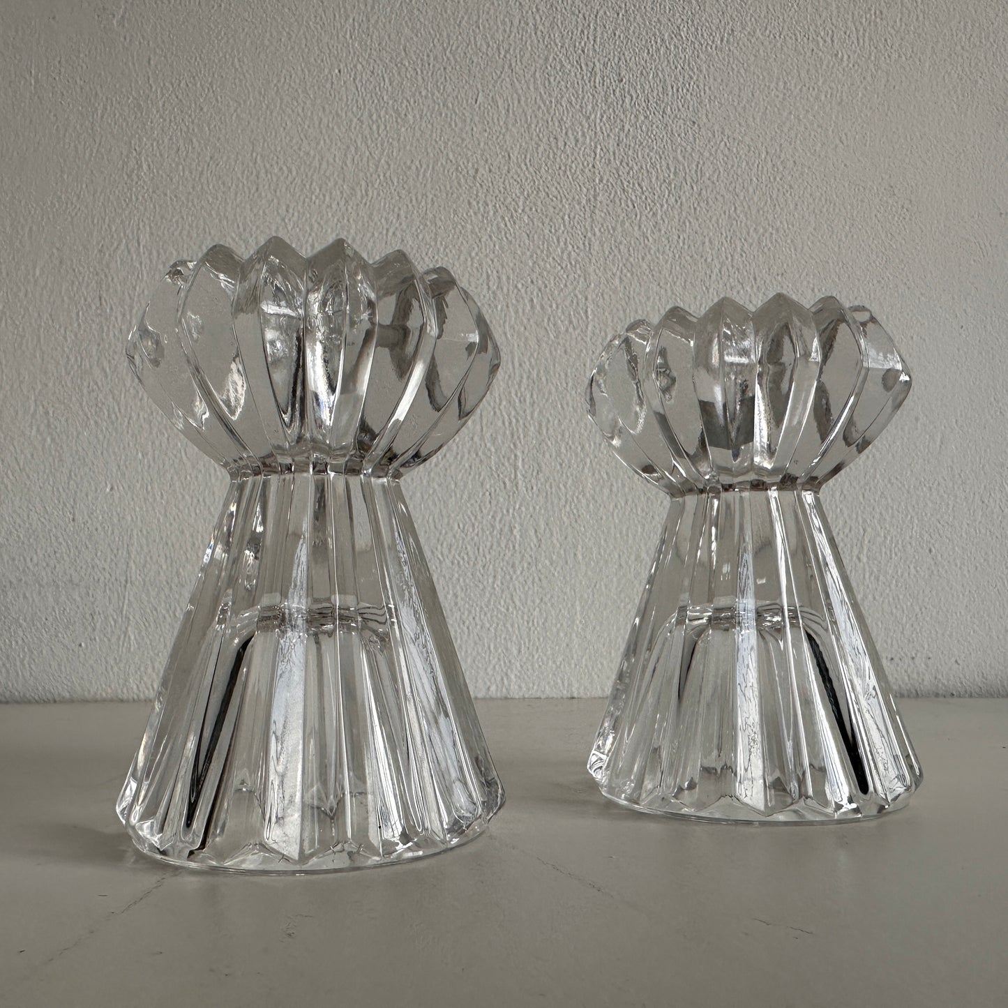CA015 SET OF TWO JAPANESE CRYSTAL TAPER CANDLE HOLDERS