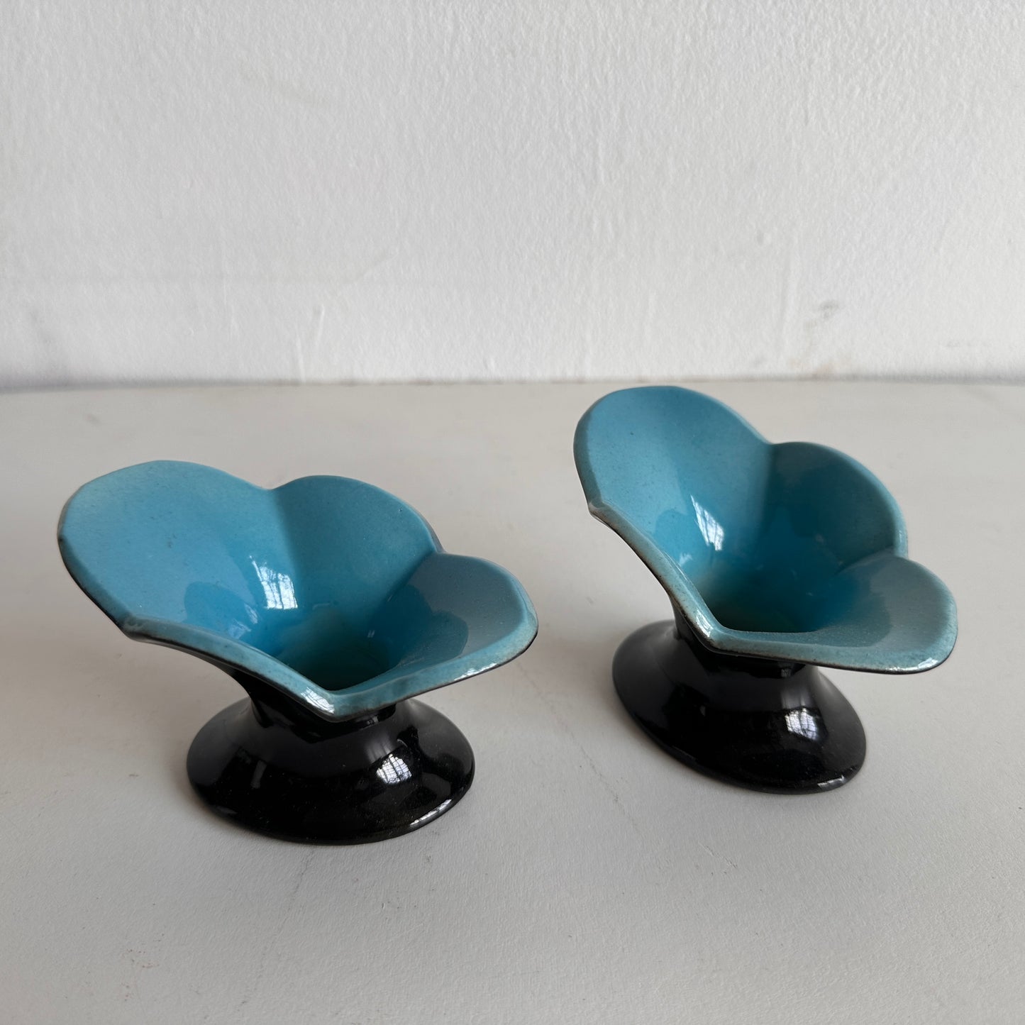 CA019 SET OF TWO DECO BLACK AND BABY BLUE TAPER CANDLE HOLDERS