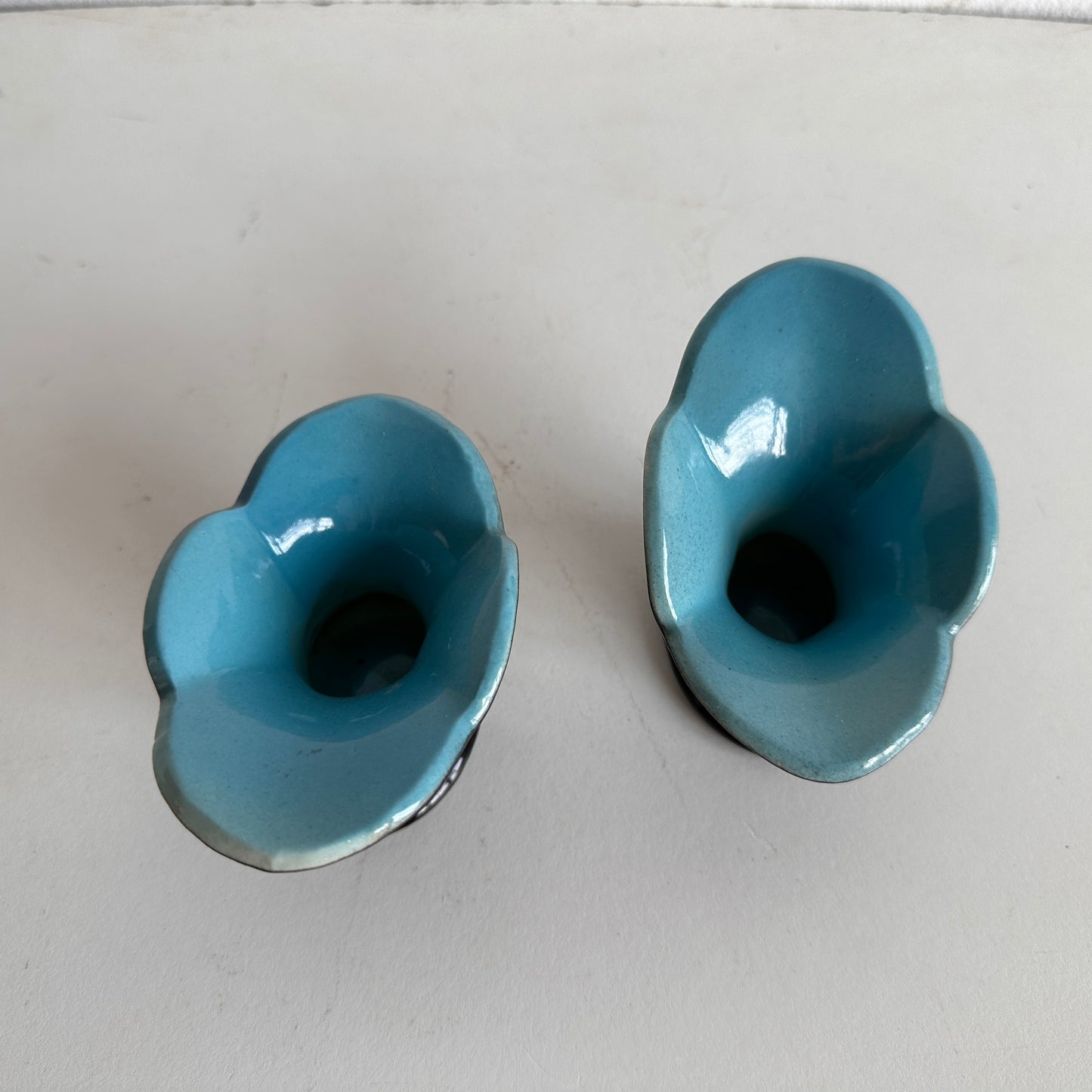 CA019 SET OF TWO DECO BLACK AND BABY BLUE TAPER CANDLE HOLDERS