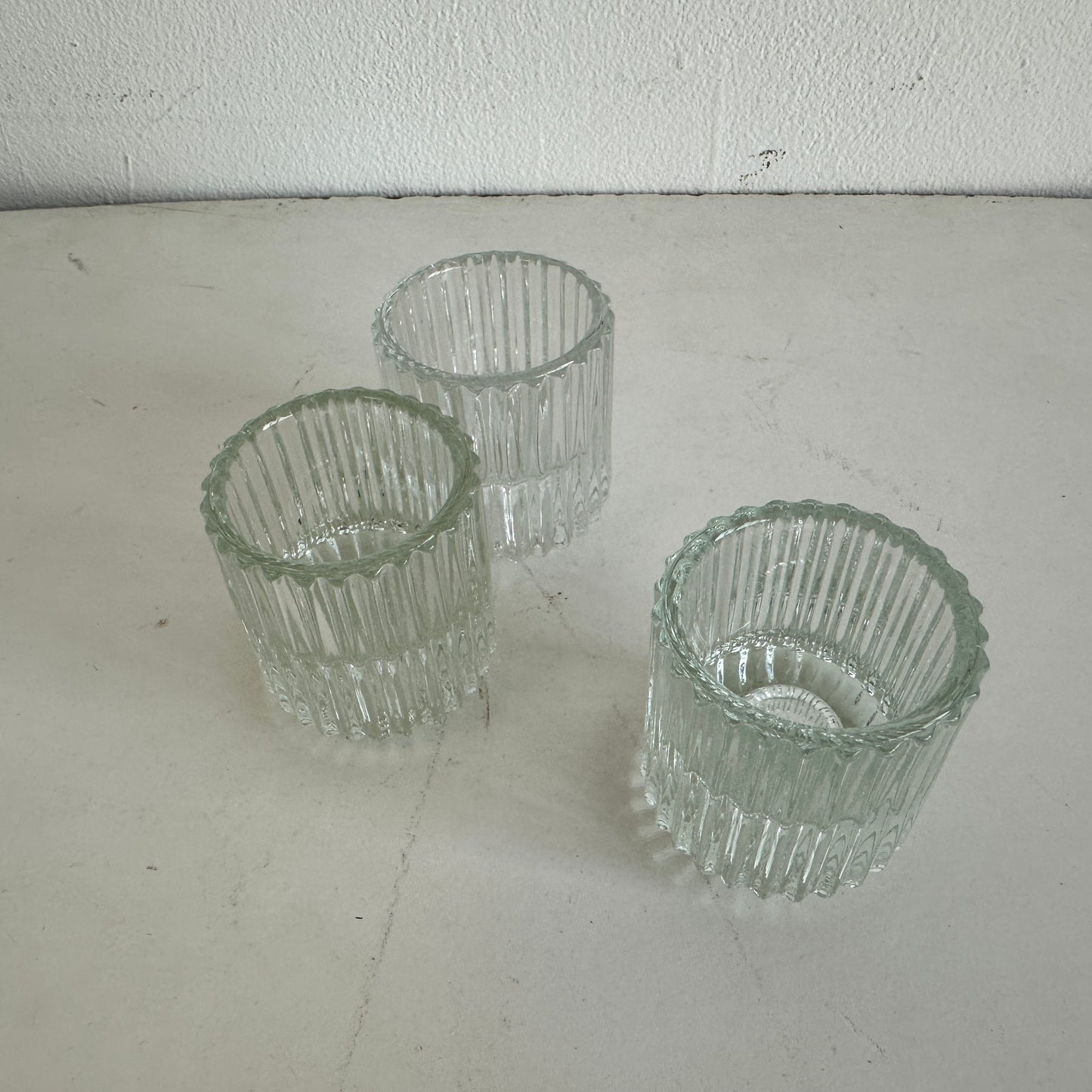 CA026 SET OF THREE CLEAR FLUTED VOTIVE HOLDERS