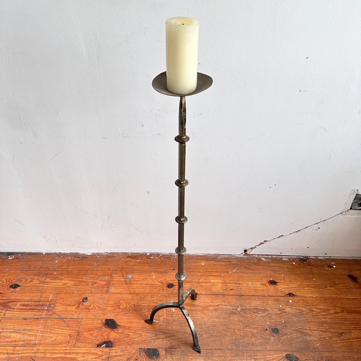 CA042 WROUGHT IRON CANDELABRA