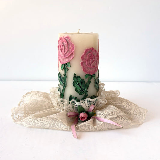 CA052 ROSE PILAR CANDLE WITH LACE SKIRT
