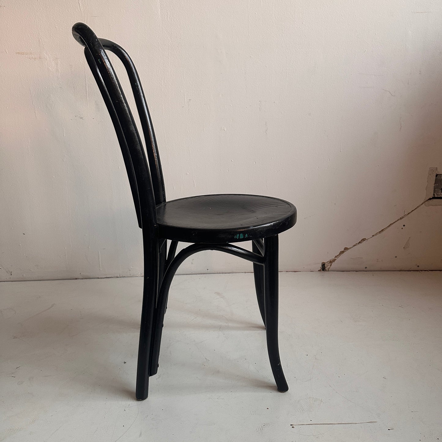 CH002 BLACK VINTAGE JUNGIAN CAFE CHAIR