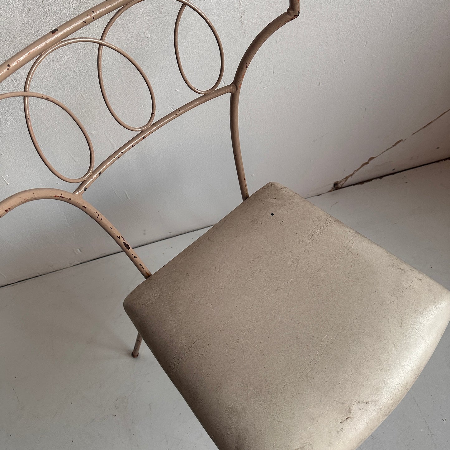 CH004 LONGTAVIA CHAIR