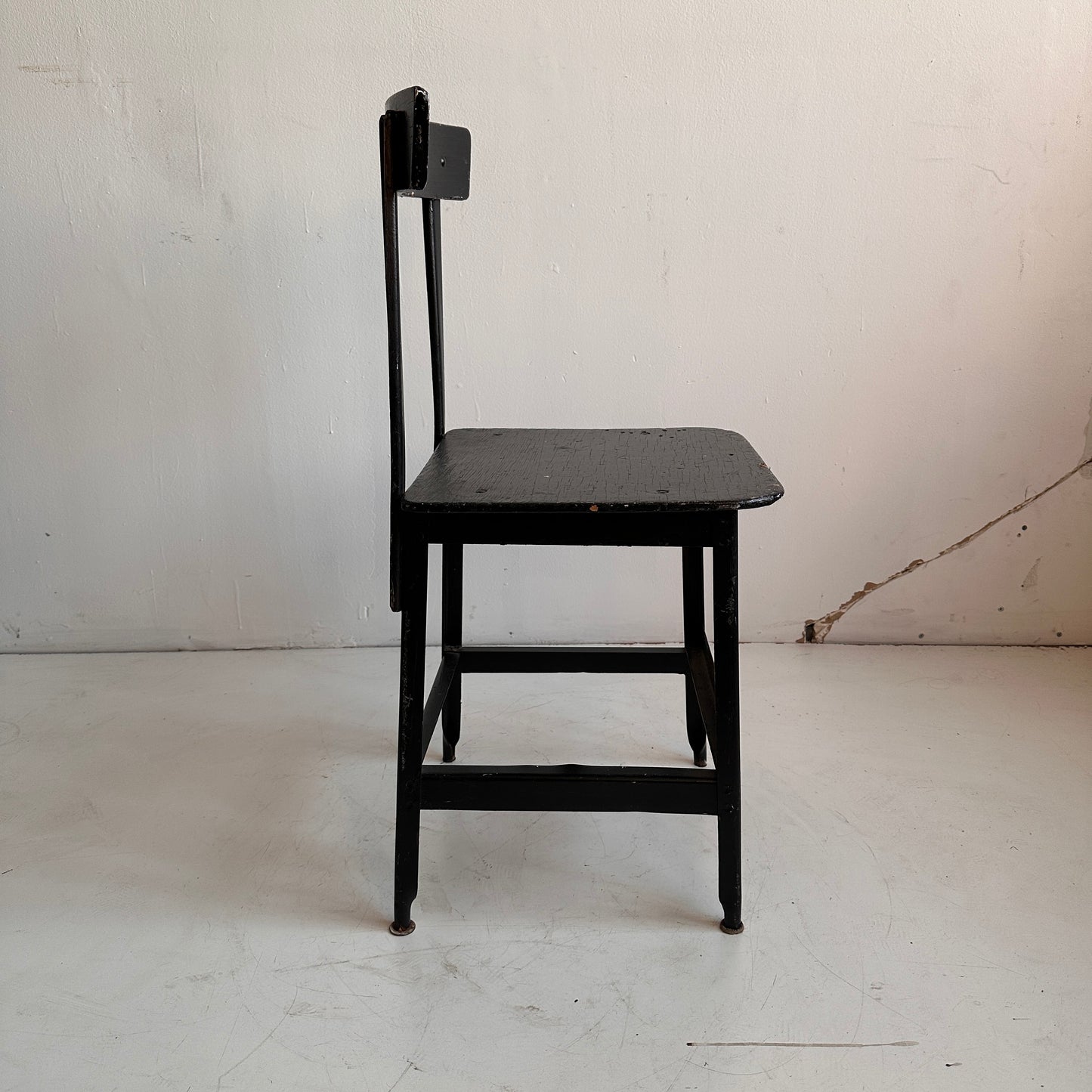 CH018 BLACK WOOD AND METAL CHAIR