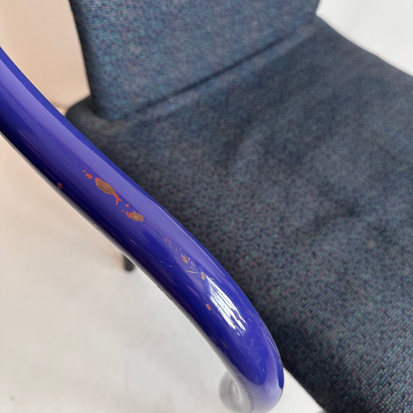 CH021 DISTRESSED ES CHAIR