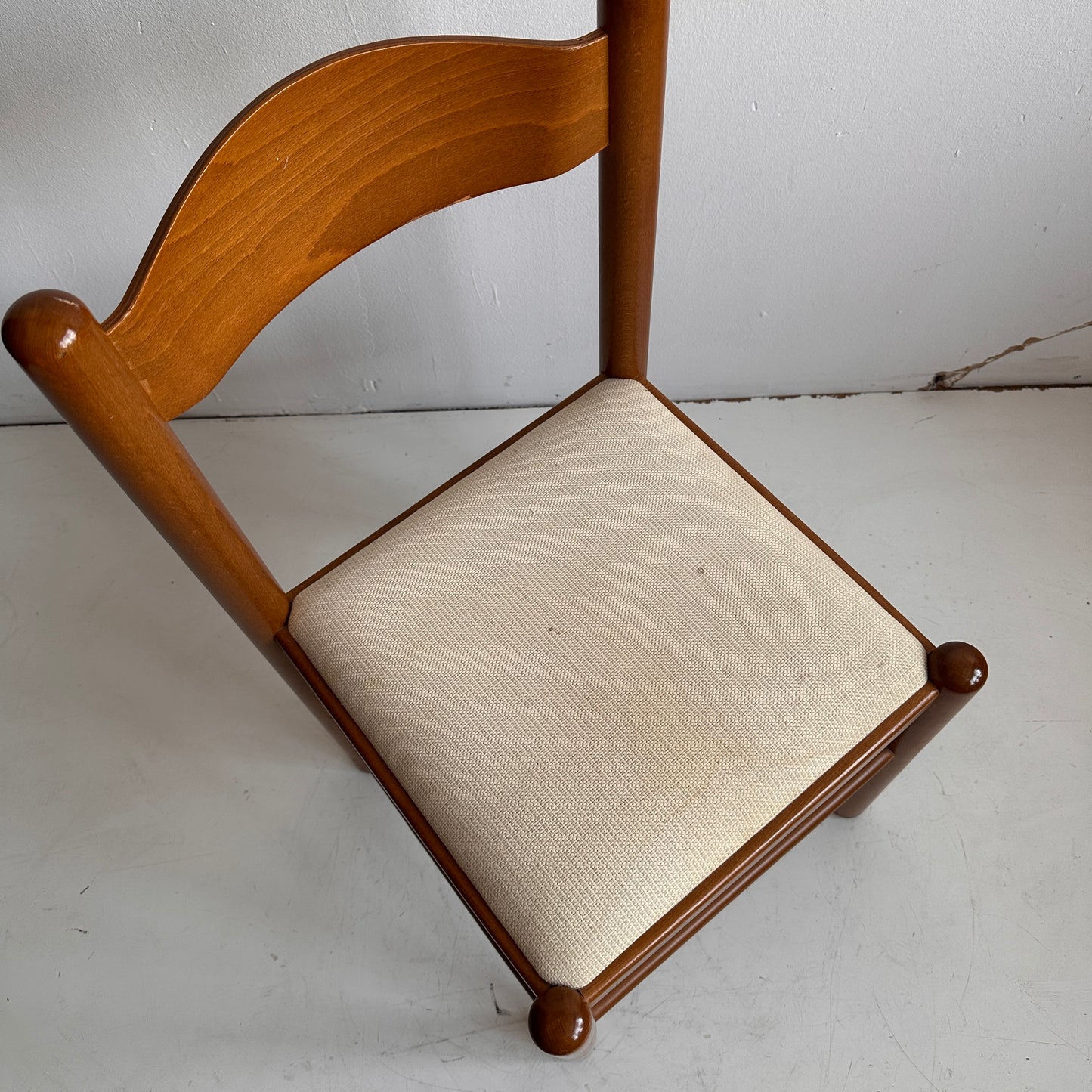 CH022 ITALIAN BLONDE SIDE CHAIR