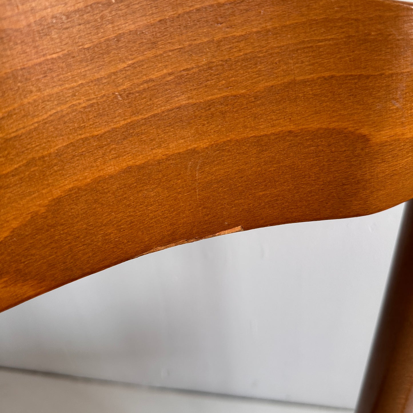 CH022 ITALIAN BLONDE SIDE CHAIR