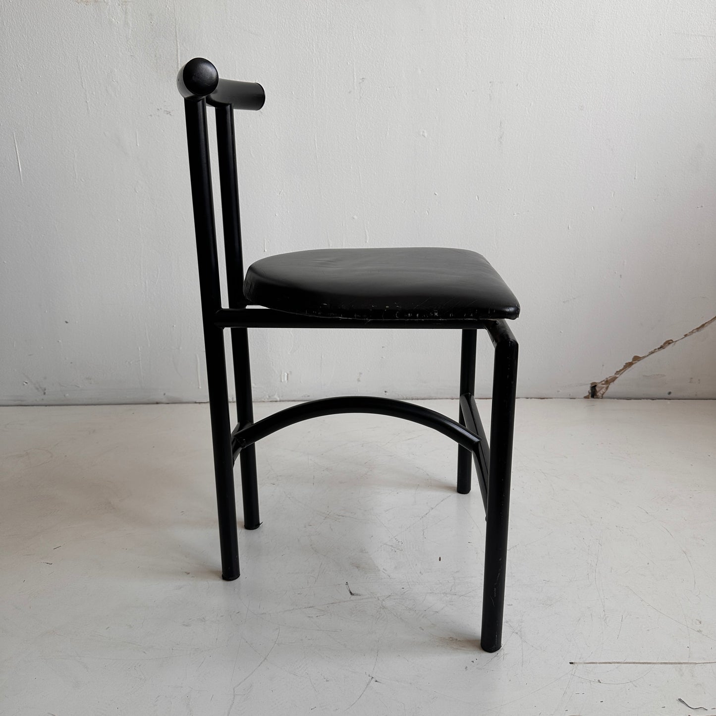 CH025 BLACK TOKYO CHAIRS WITH BLACK VINYL SEATS
