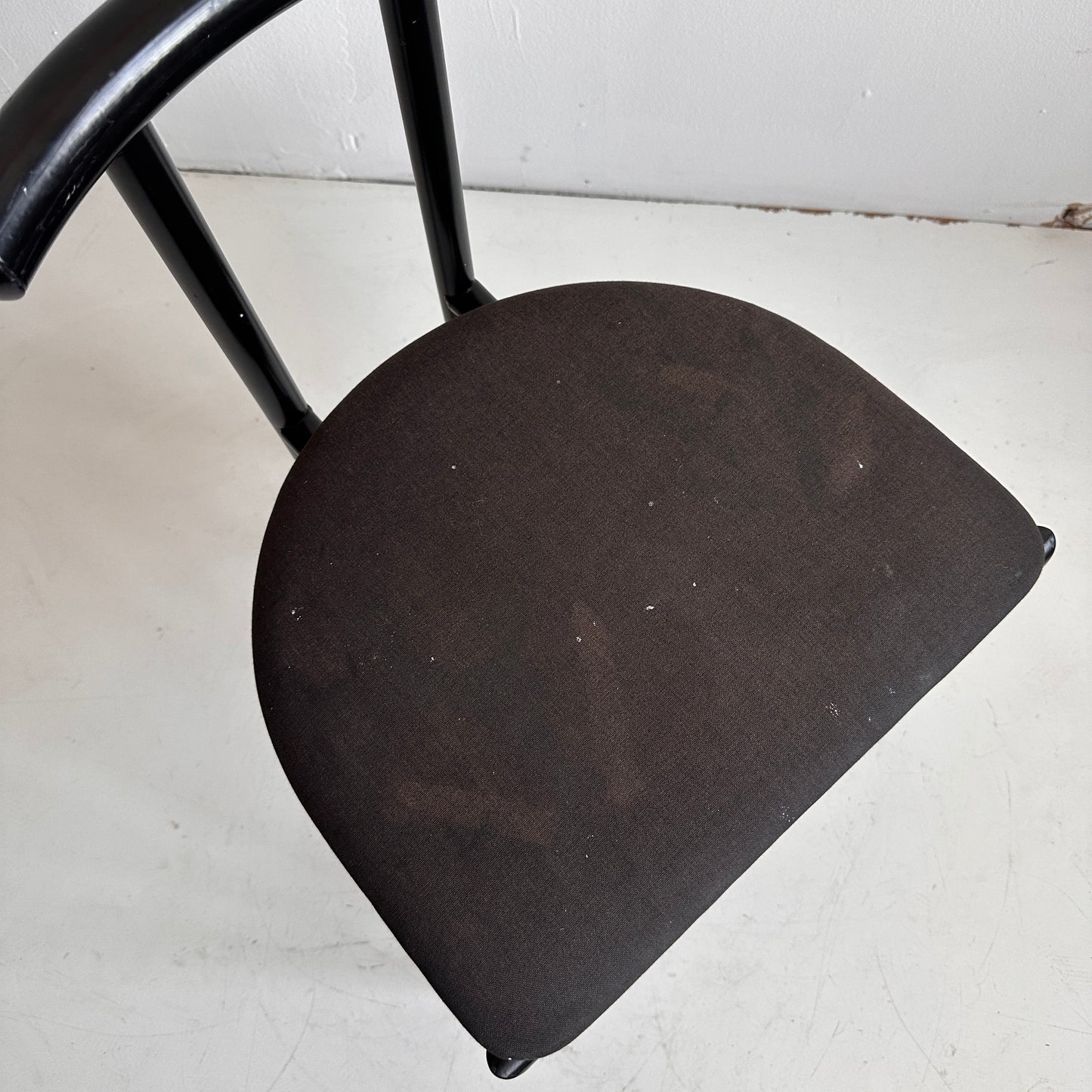 CH026 BLACK TOKYO CHAIRS WITH BLACK LINEN SEATS