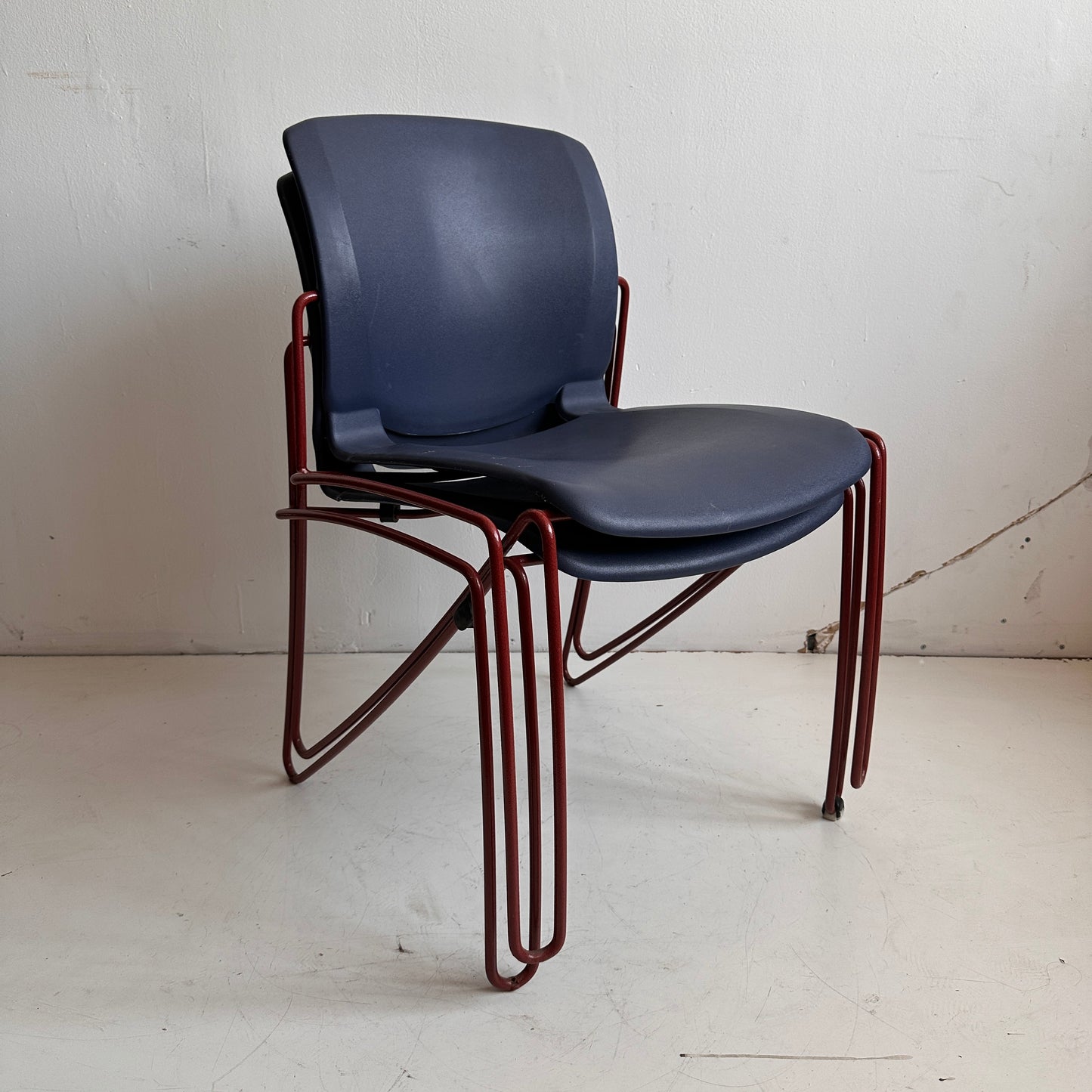 CH034 BLUE & RED CHU OFFICE CHAIRS