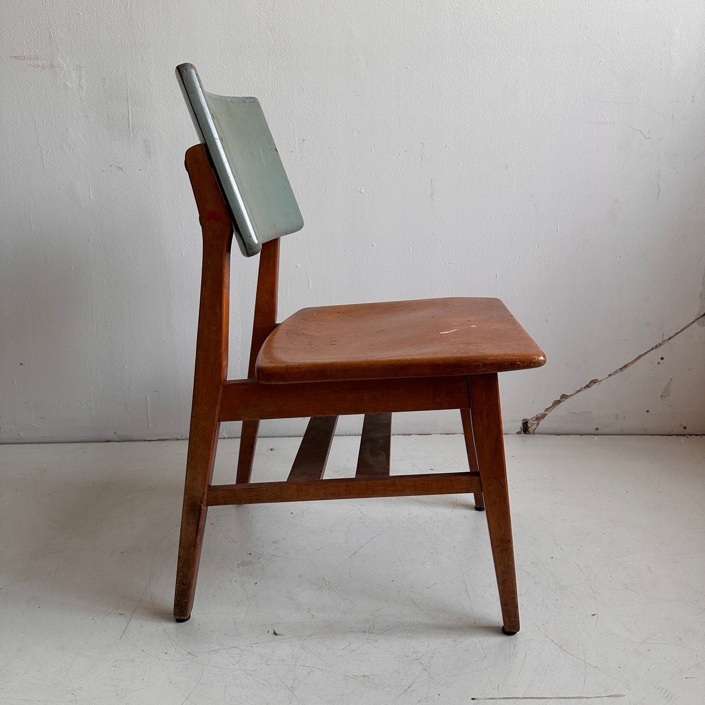 CH042 BK LIBRARY CHAIR