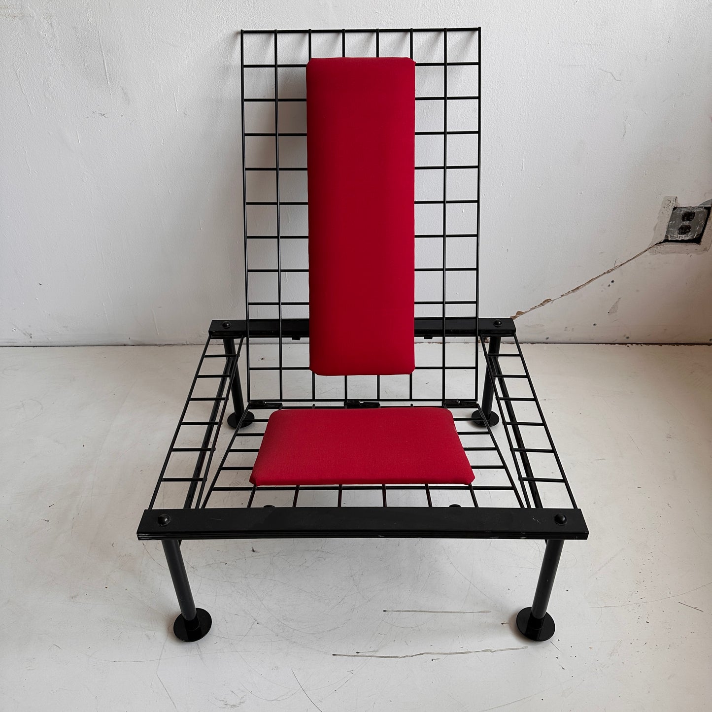 CH049 POSTMODERN GRID CHAIR WITH RED UPHOLSTERY