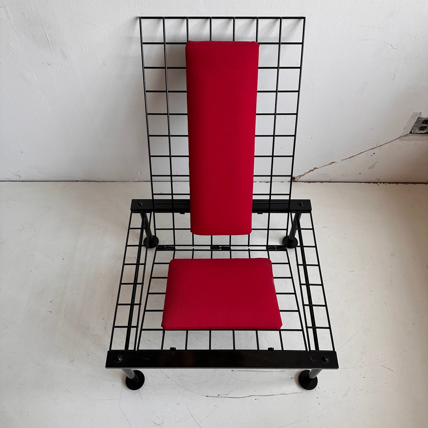 CH049 POSTMODERN GRID CHAIR WITH RED UPHOLSTERY
