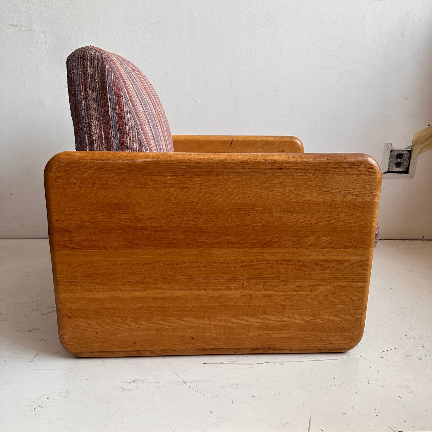CH051 CHUNKY OAK CHAIR WITH STRIPED UPHOLSTERY