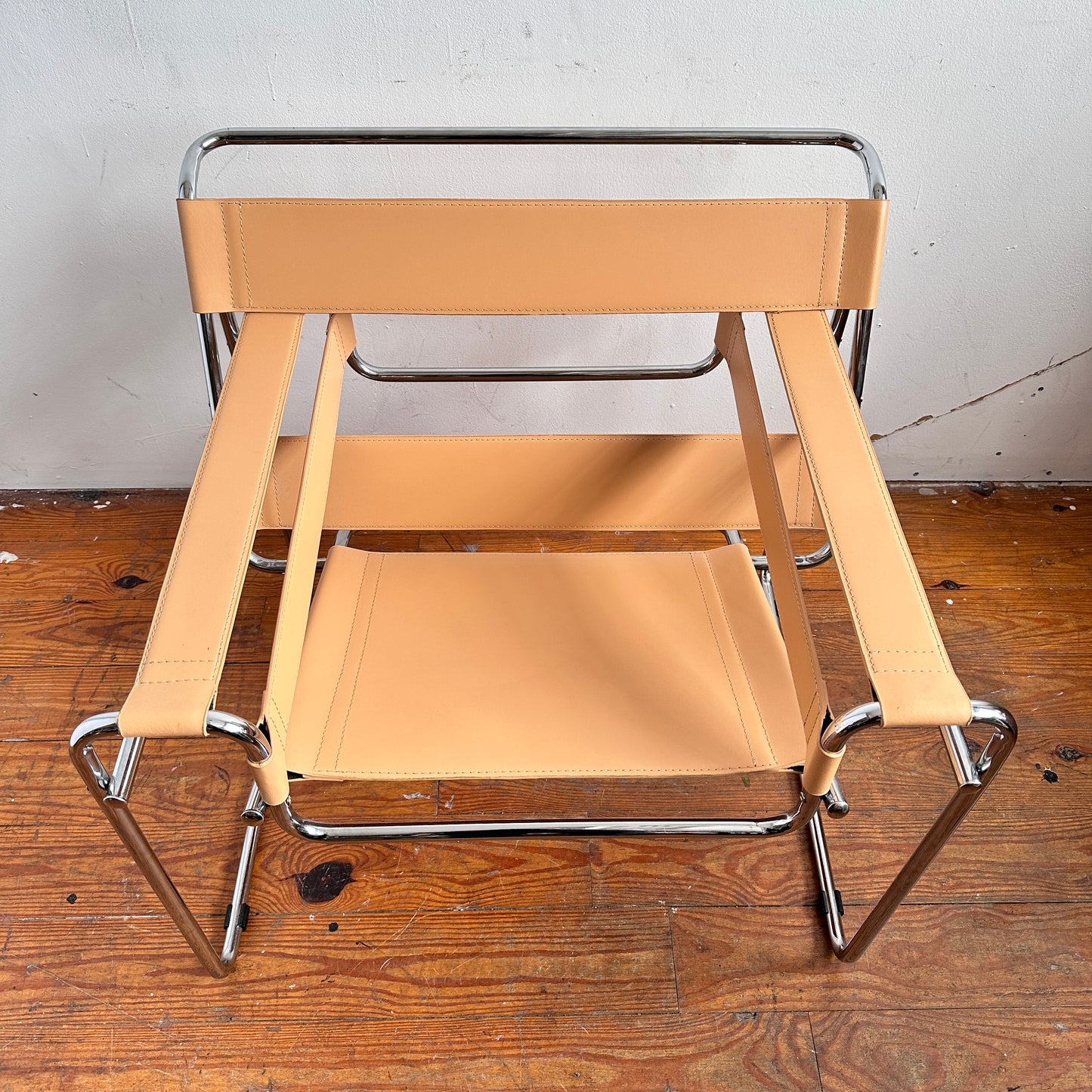 CH062 WASSILY CHAIR WITH TAN STRAPS