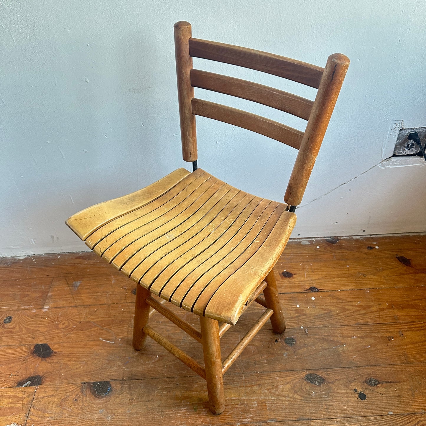 CH071 LADDER BACK SHORT SLATTED WOOD SWIVEL CHAIR / STOOL