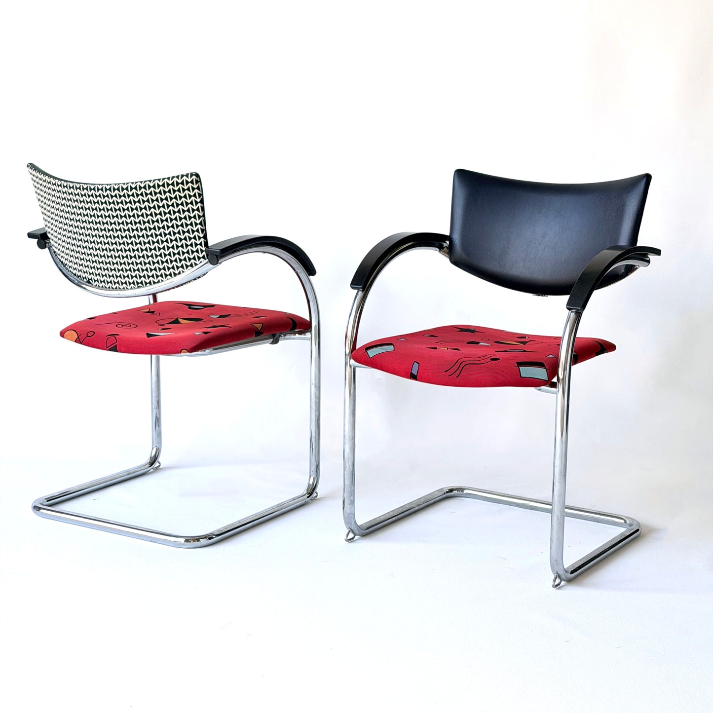 CH085 BLACK LEATHER, CHROME & RED GEOMETRIC PATTERN CANTILEVER CHAIRS