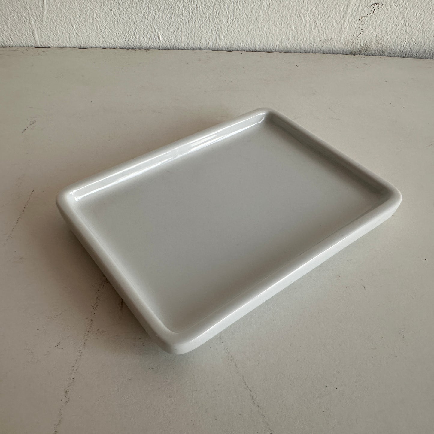 CT006 SMALL WHITE PORCELAIN TRAY