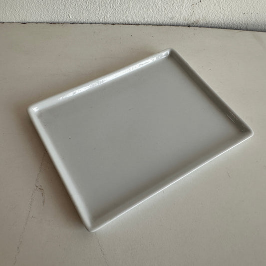 CT009 WHITE CERAMIC SMALL RECTANGULAR TRAY