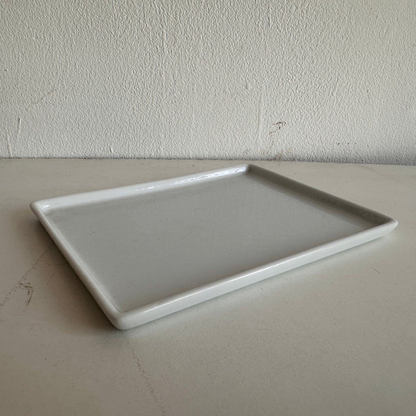 CT009 WHITE CERAMIC SMALL RECTANGULAR TRAY