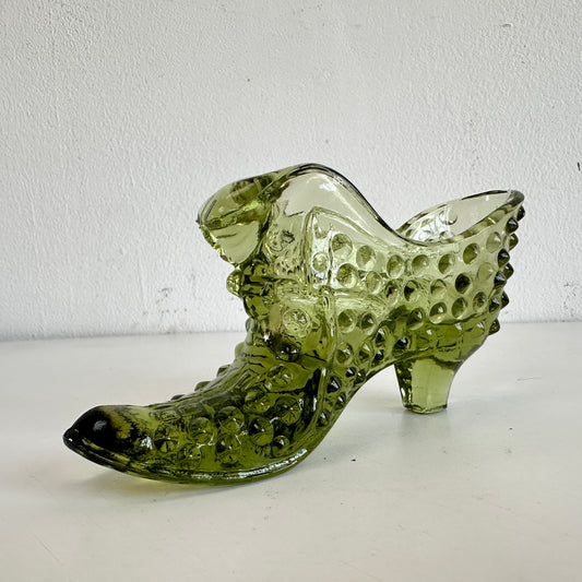 CT026 GREEN GLASS HOBNAIL SHOE DISH