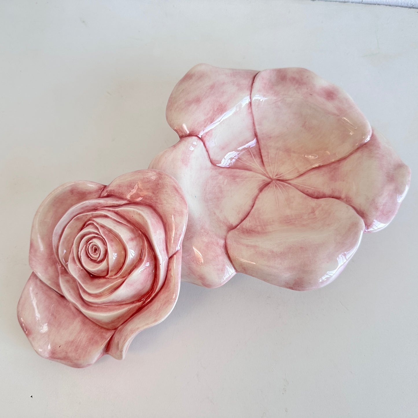 CT030 GLAZED ROSE TRINKET DISH