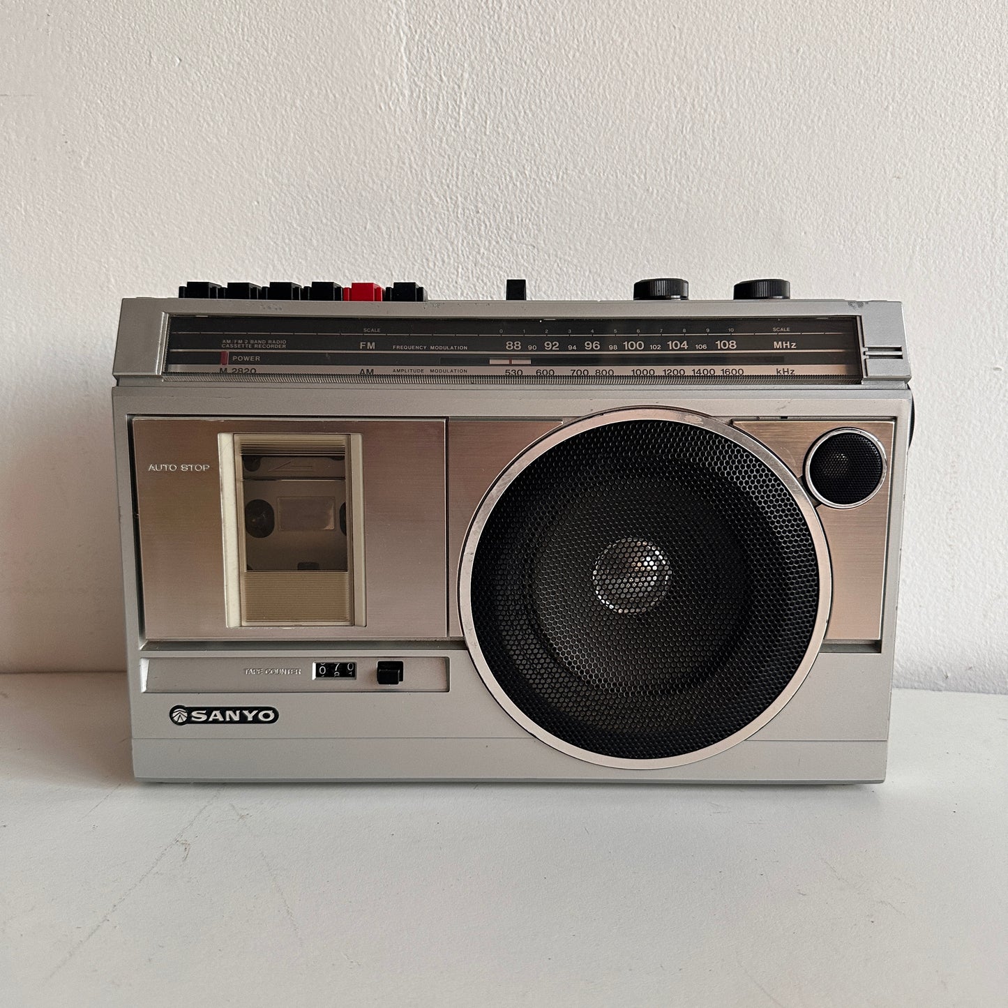 EL005 SANYO CASSETTE PLAYER
