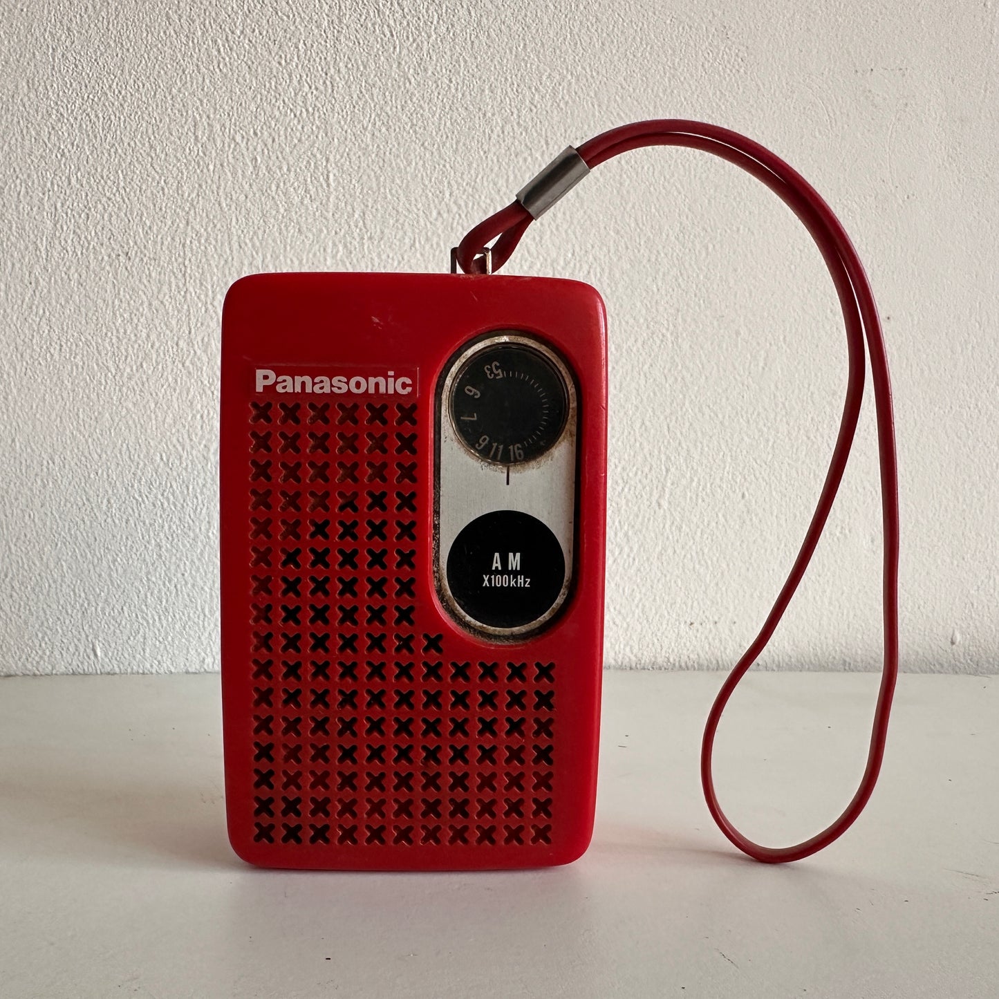 EL007 PANASONIC HANDHELD AM RADIO