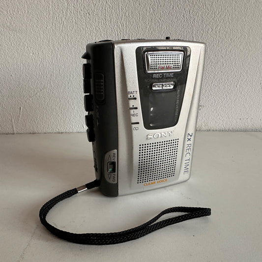 EL009 SONY WALKMAN CASSETTE PLAYER