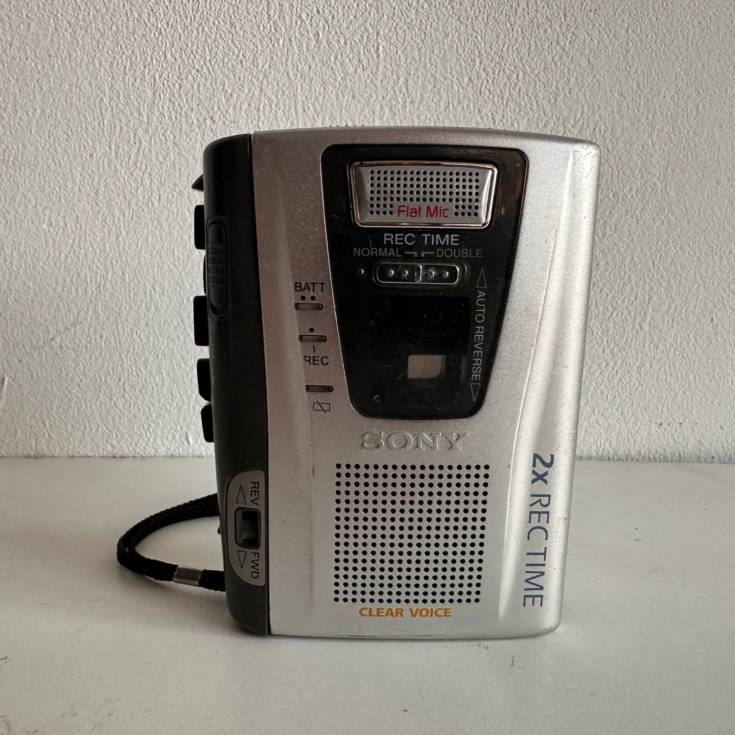EL009 SONY WALKMAN CASSETTE PLAYER