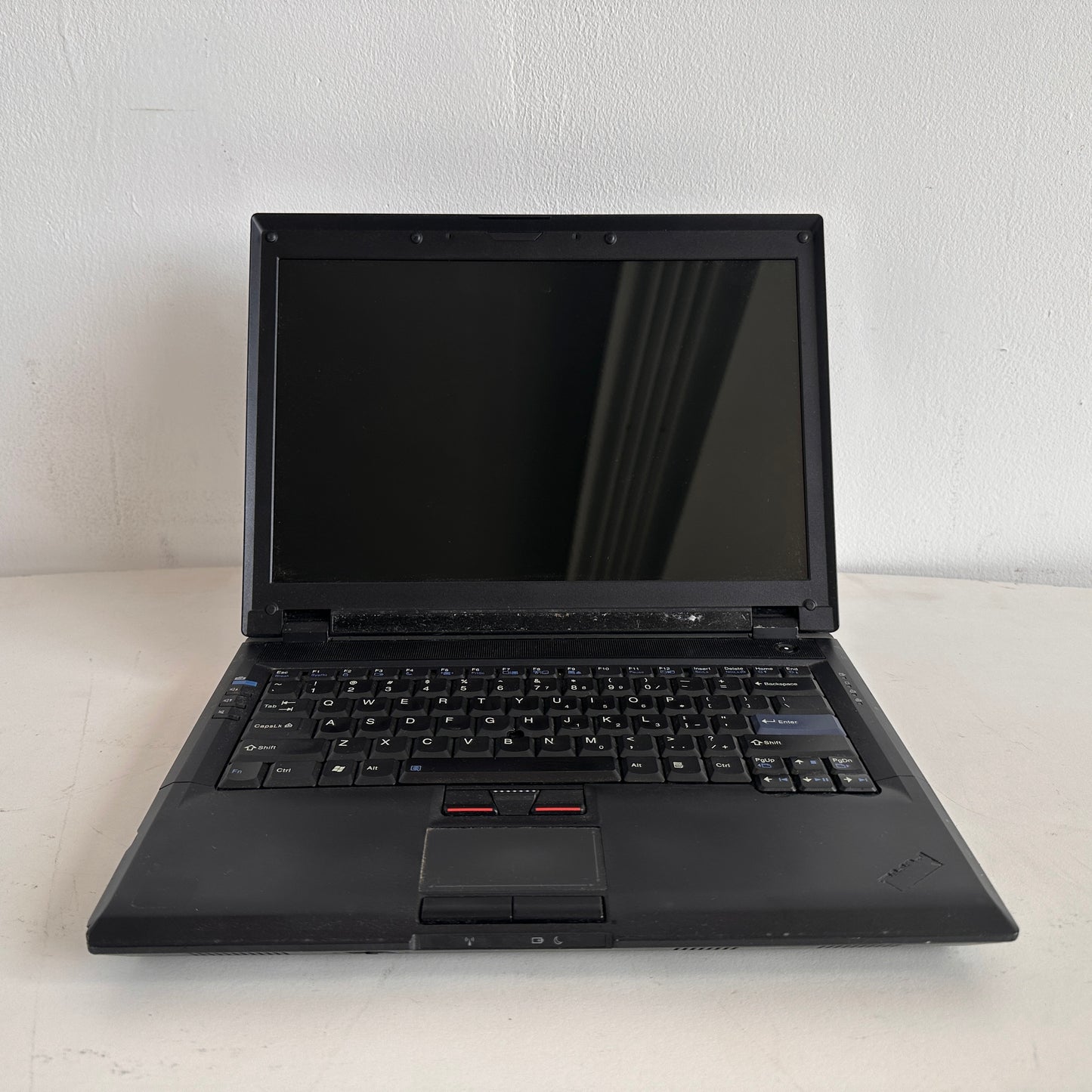 EL012 DISTRESSED LENOVO LAPTOP COMPUTER