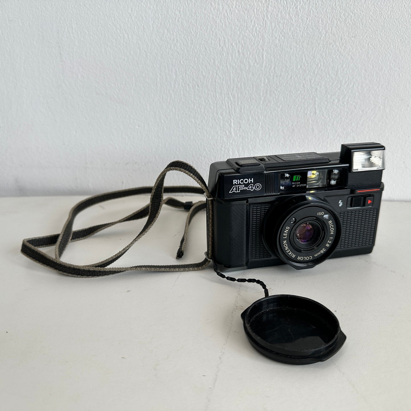 EL019 RICOH AF-40 POINT & SHOOT FILM CAMERA