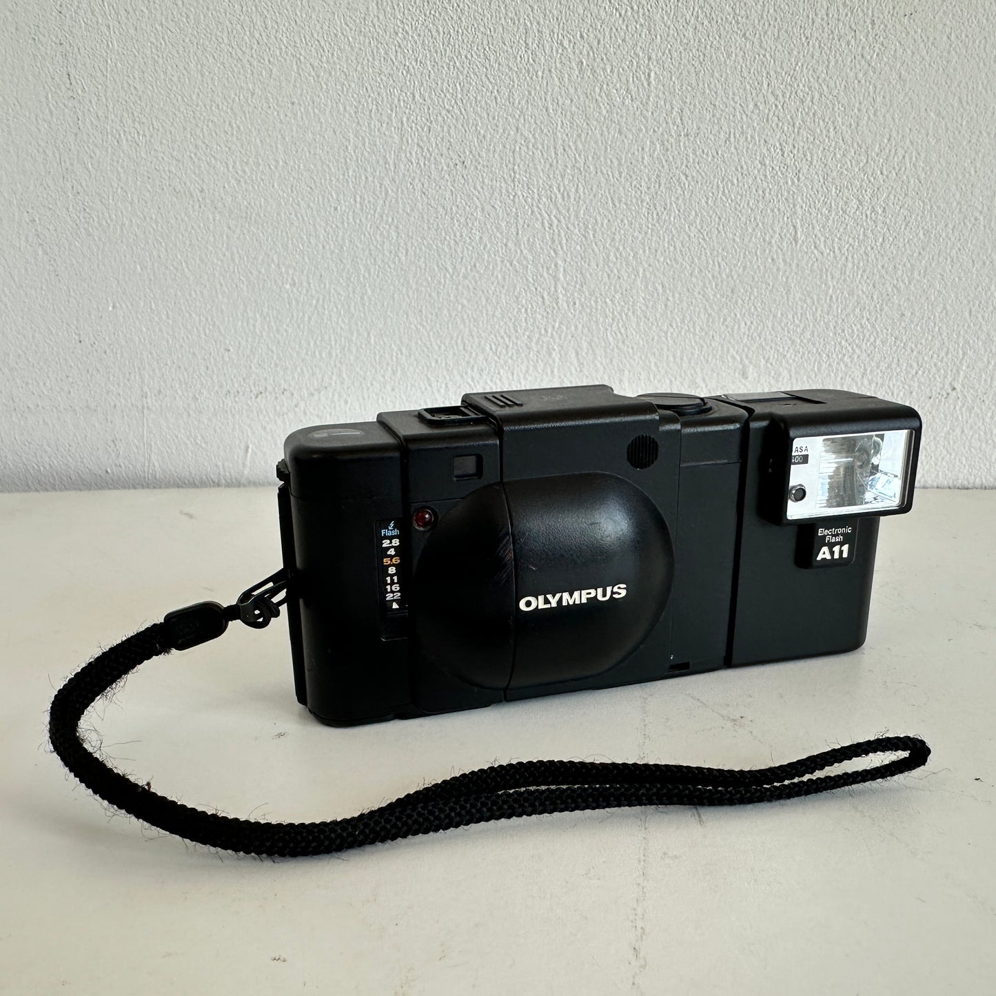 EL021 OLYMPUS XA POINT AND SHOOT RANGEFINDER WITH DETACHABLE FLASH
